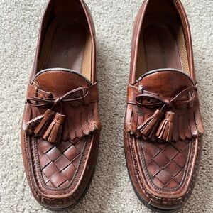 Johnston & Murphy Mens Woven Tassel Loafers in Chestnut Brown